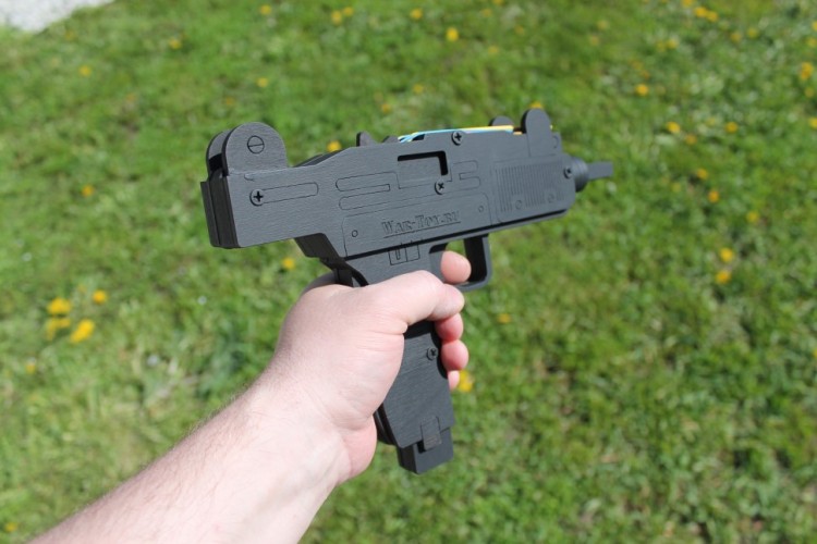 Деревянный пистолет пулемет (автомат) «Узи», игрушка-резинкострел окрашенная
