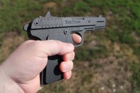Деревянный пистолет Тульский Токарев (ТТ), игрушка-резинкострел окрашен под настоящий